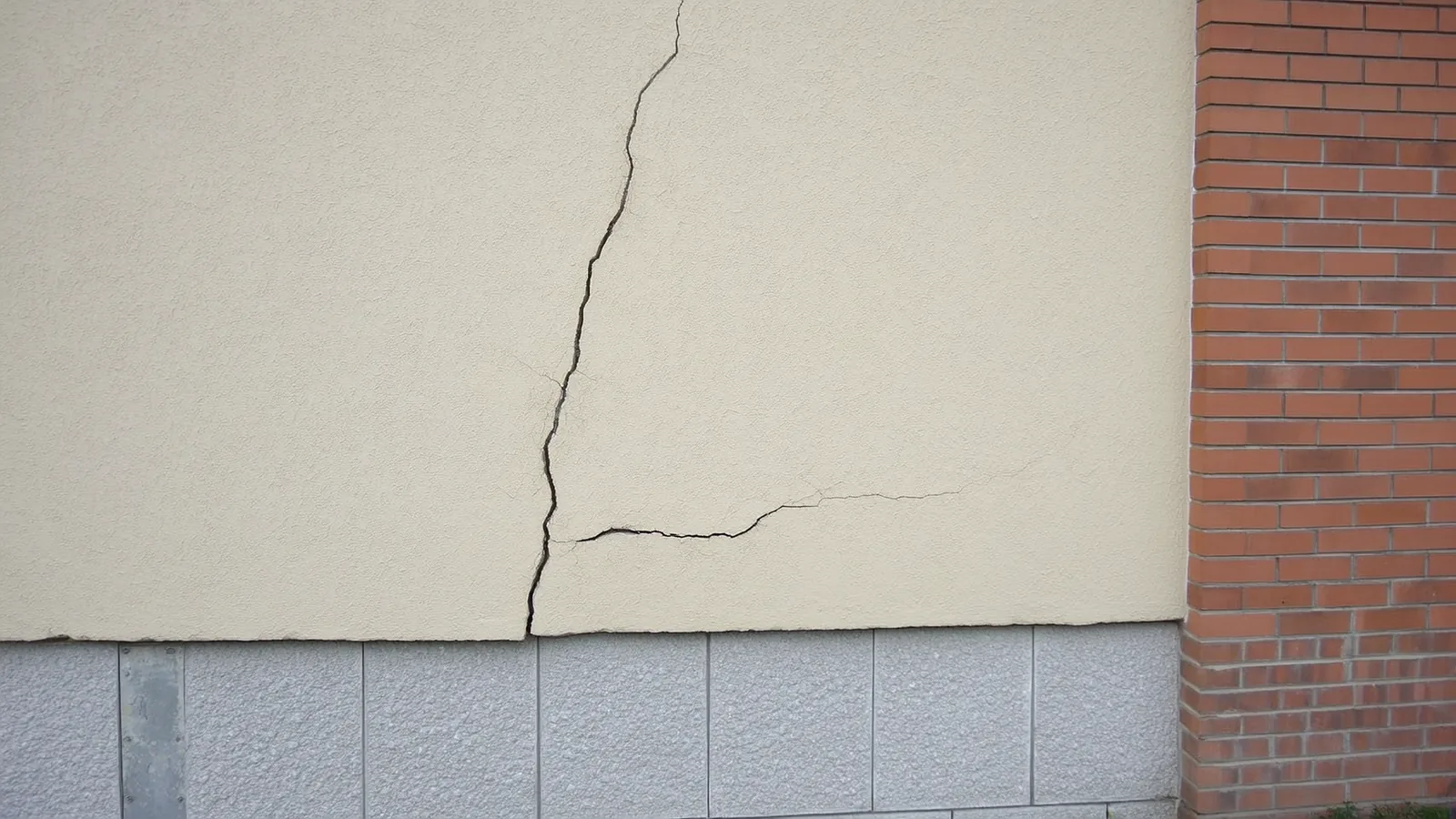 Foundation Cracks Guide in Chattanooga